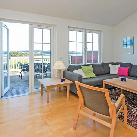 Amazing In Aabenraa With Kitchen Nyaraló